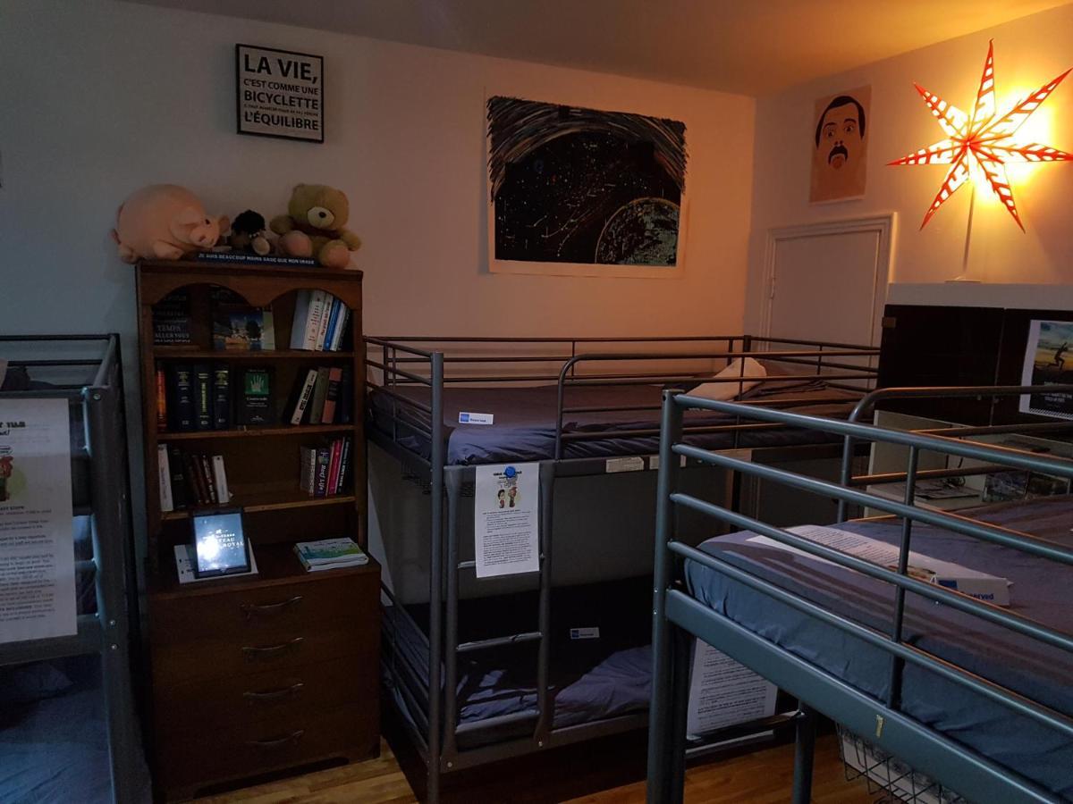 Pied-A-Terre Mont-Royal Hostel มอนทรีอัล ภายนอก รูปภาพ