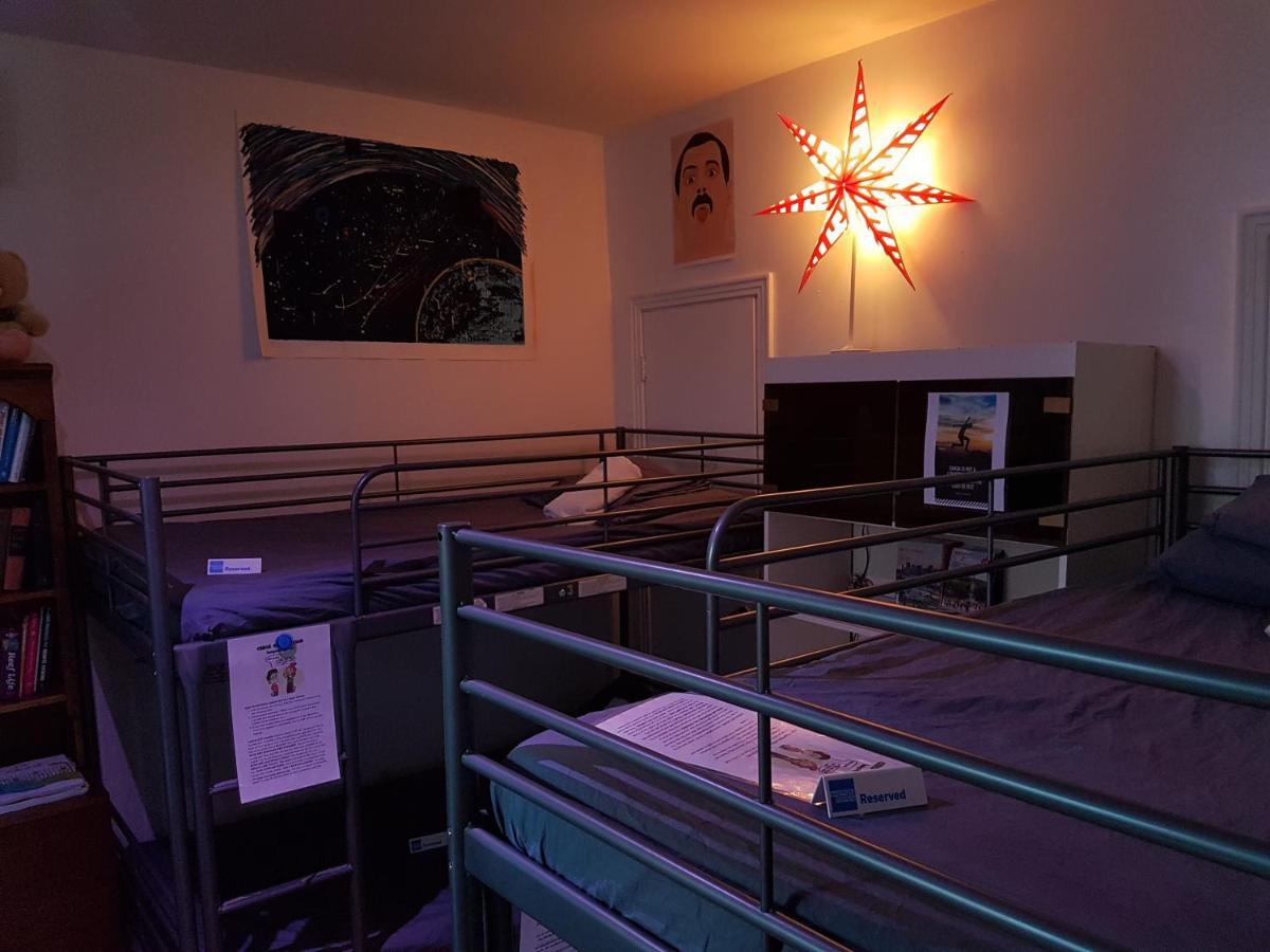 Pied-A-Terre Mont-Royal Hostel มอนทรีอัล ภายนอก รูปภาพ